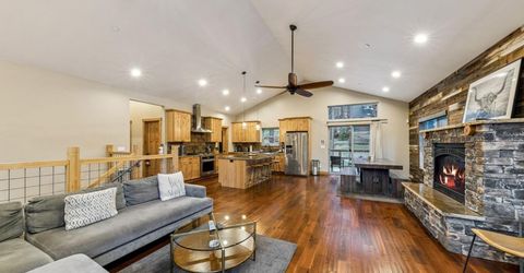 1694 Tionontati Street, South Lake Tahoe, CA 96150 Photo