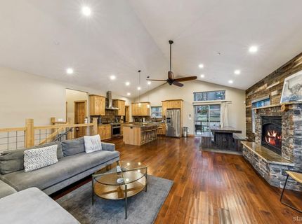1694 Tionontati Street, South Lake Tahoe, CA 96150 Photo