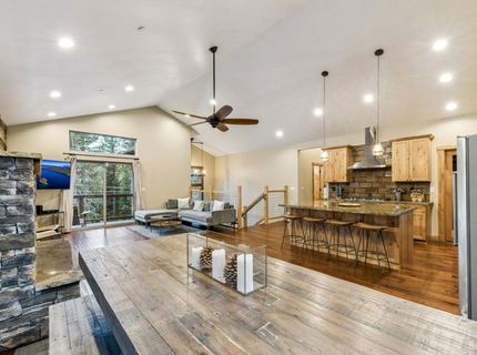 1694 Tionontati Street, South Lake Tahoe, CA 96150 Photo