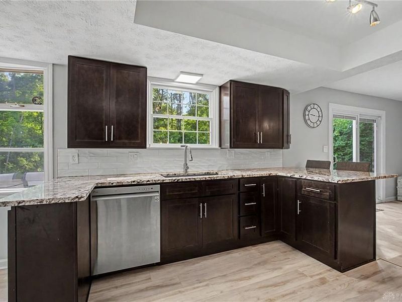 6820 Sycamore Creek Court, Washington Township, OH 45459 Photo 11