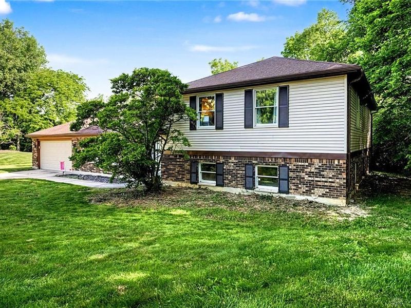 6820 Sycamore Creek Court, Washington Township, OH 45459 Photo 2