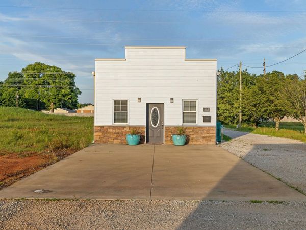 423 Cox Blvd, Sheffield, AL 35660