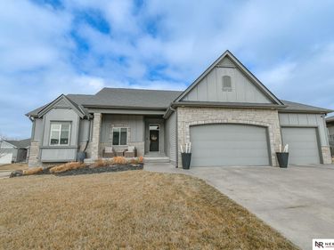 7244 Rebel Drive, Lincoln, NE 68516