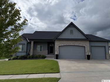 7244 Rebel Drive, Lincoln, NE 68516