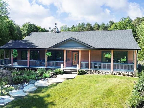 5298 Clear Lake Road, Arcadia Twp, MI 48461