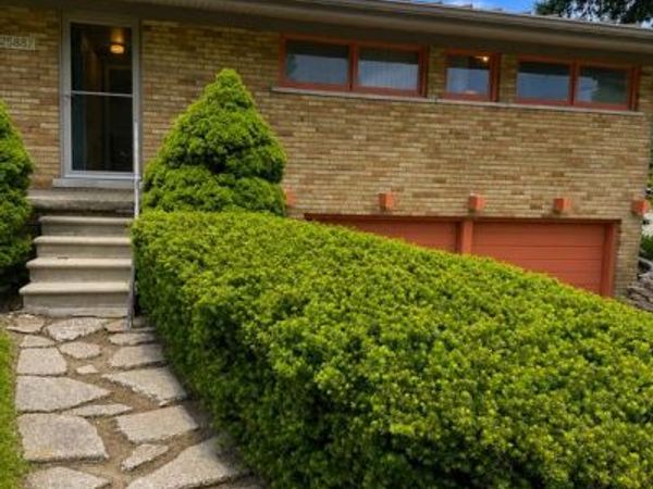 25887 Curie Avenue, Warren, MI 48091