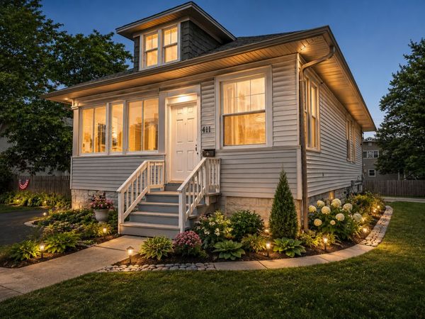 411 N Arlington Heights Road , Arlington Heights, IL 60004