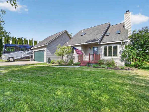 5169 Church Hill Drive, Charlevoix, MI 49720