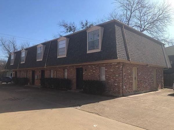915 N Elm Street , Unit 3, Denton, TX 76201
