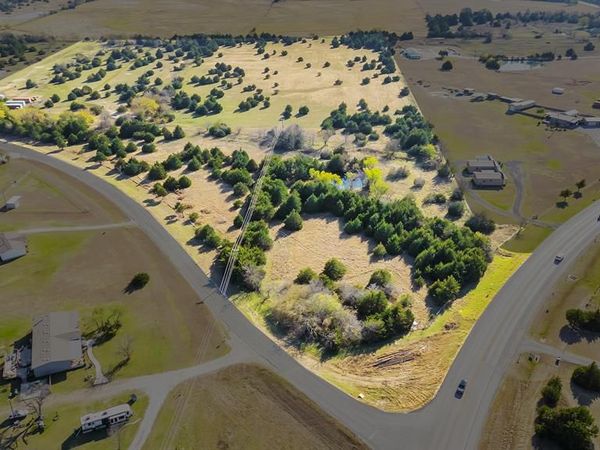 15223 S Fm 372 , Valley View, TX 76272