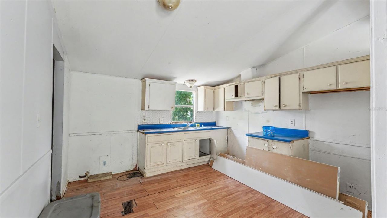 2220 Ellie Road , Unit B, Auburndale, FL 33823 Photo