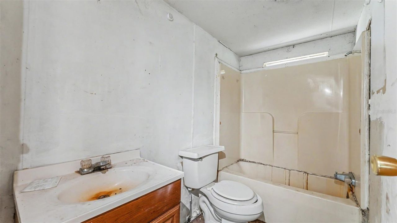 2220 Ellie Road , Unit B, Auburndale, FL 33823 Photo