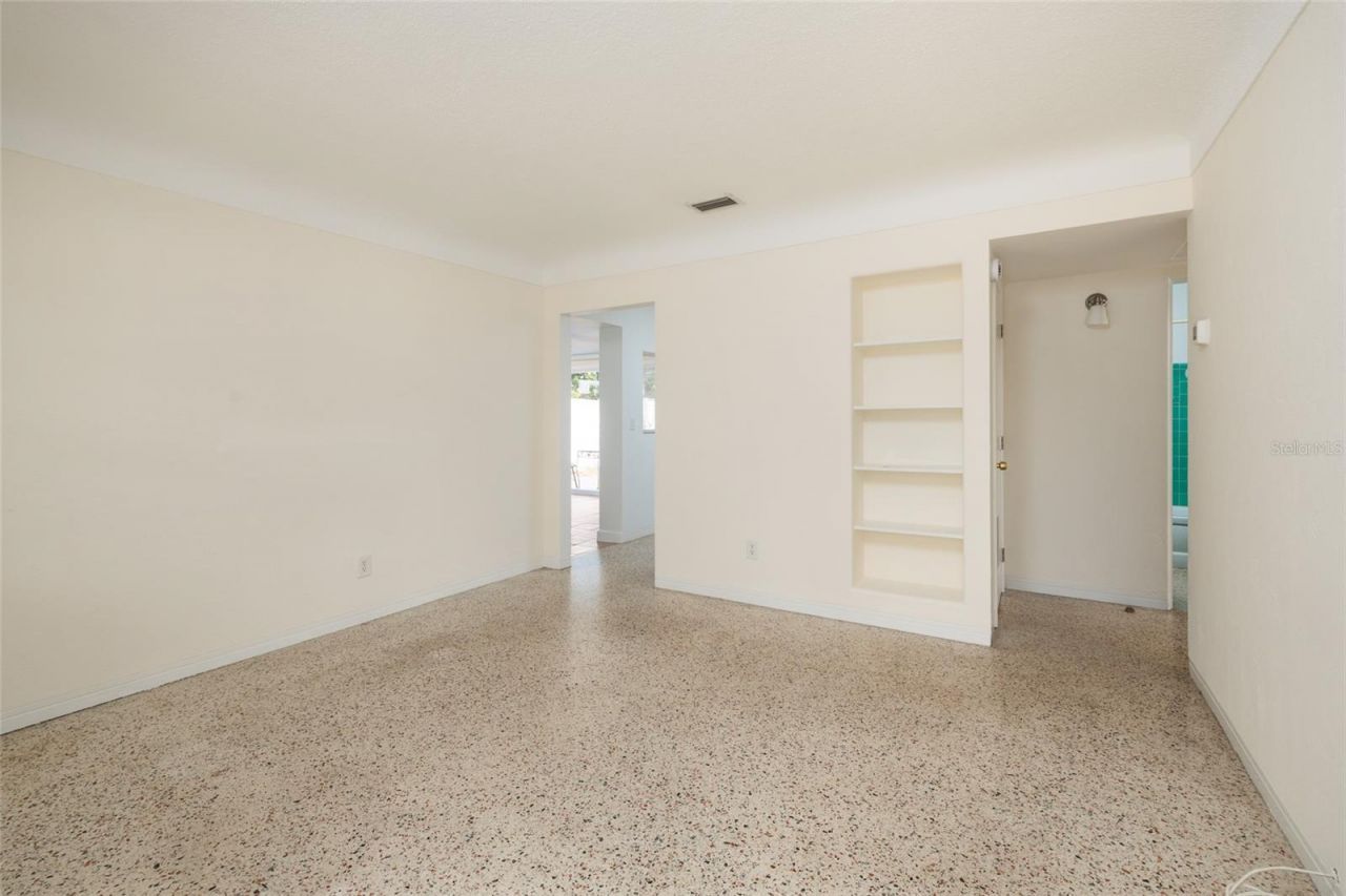 661 63rd Avenue S, Saint Petersburg, FL 33705 Photo