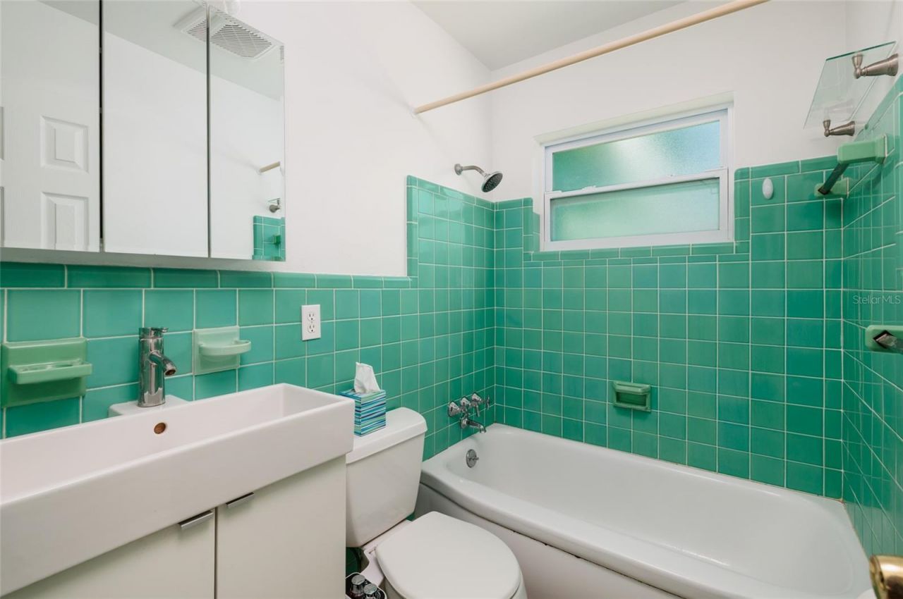 661 63rd Avenue S, Saint Petersburg, FL 33705 Photo