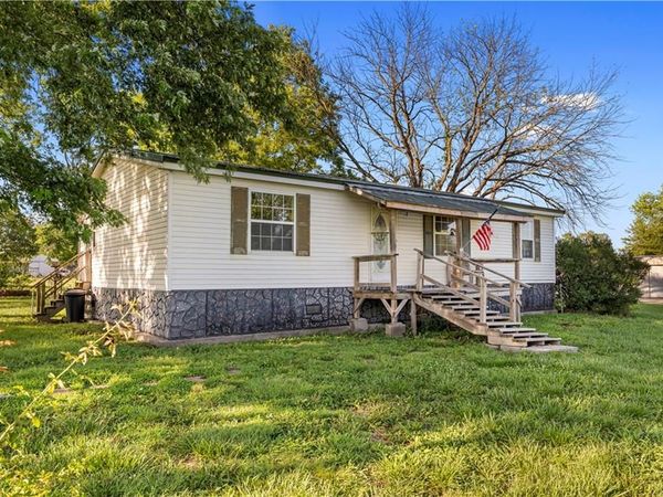 213 W Marvin Avenue, Walker, MO 64790