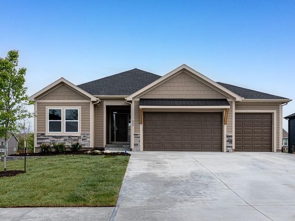 15601 Austin Court, Basehor, KS 66007