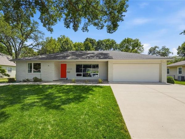 6723 W 66th Street, Overland Park, KS 66202