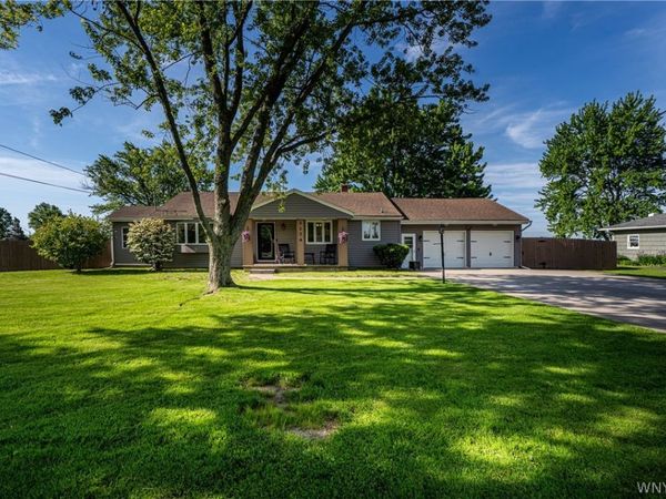 3174 Lockport Road , Sanborn, NY 14132