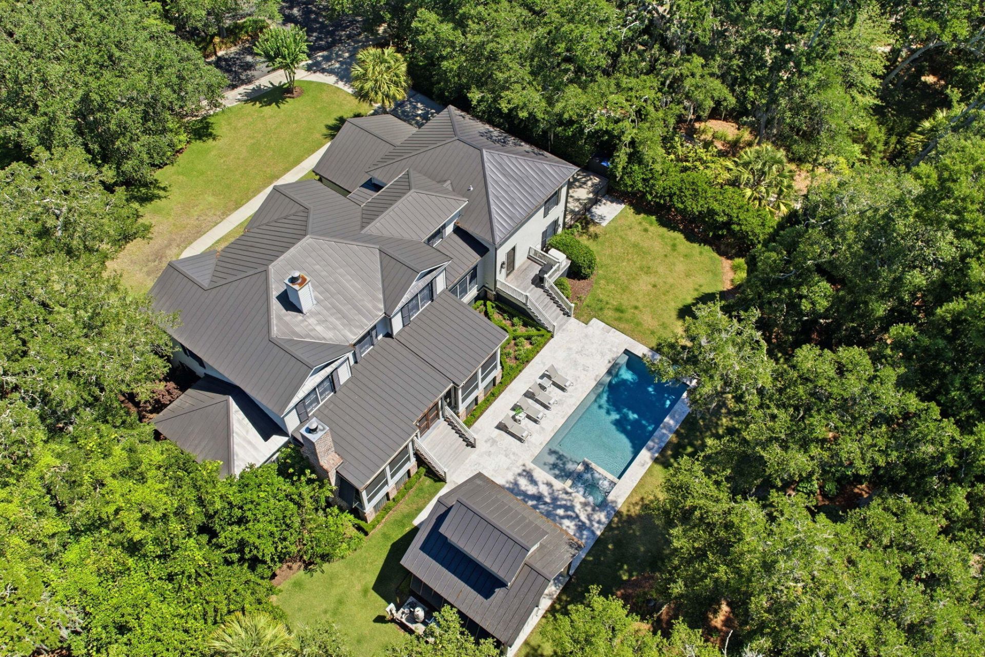 660 Ellis Oak Avenue Photo 4