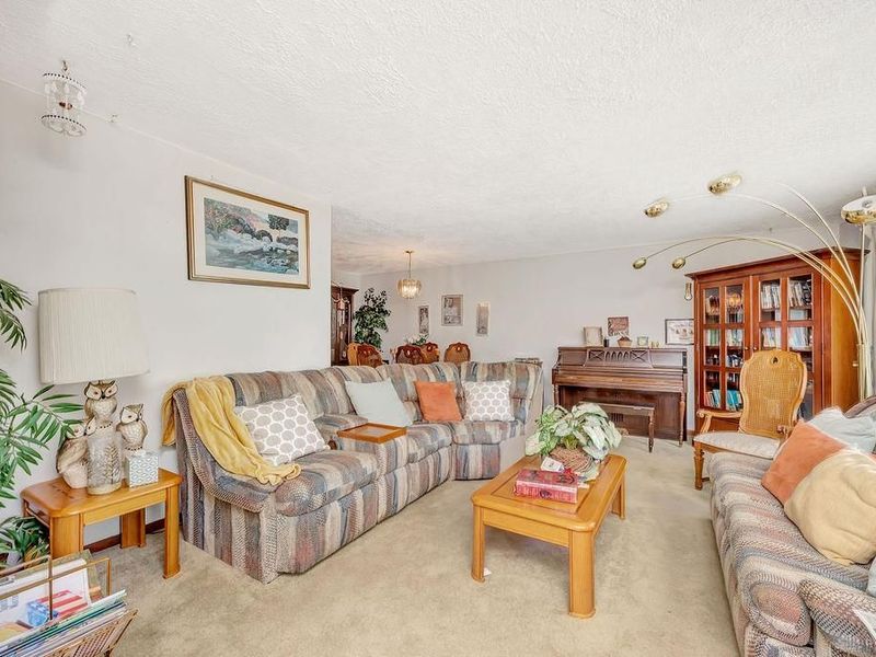 4156 Breezewood Avenue, Dayton, OH 45406 Photo 2