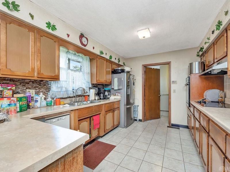 4156 Breezewood Avenue, Dayton, OH 45406 Photo 6