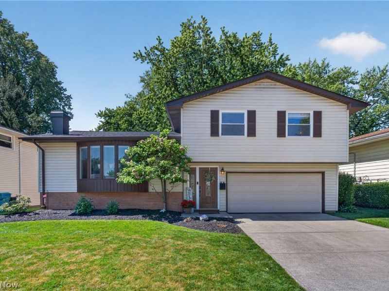 11179 Lafayette Drive, Parma Heights, OH 44130 Photo 1