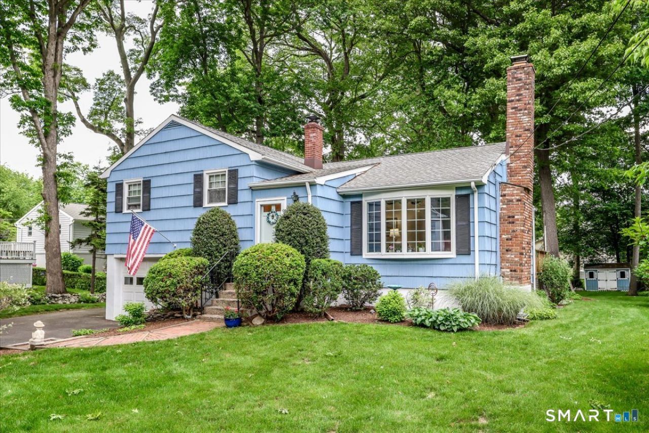 75 Centerbrook, Fairfield, CT 06824 Main Photo