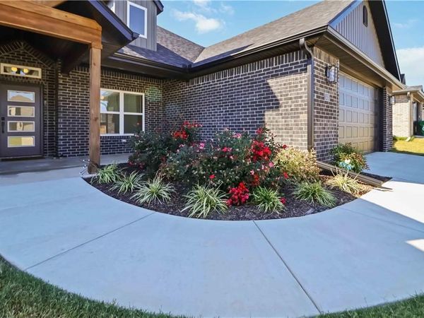 1431 Sessile Oak Way , Bentonville, AR 72713