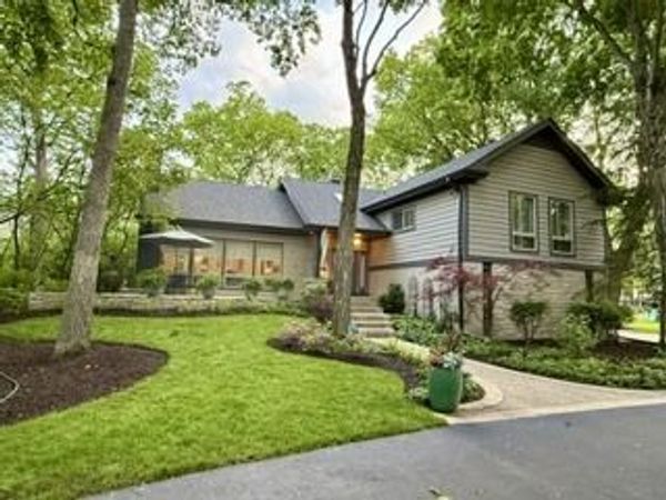 1310 Woodland Court W, Riverwoods, IL 60015