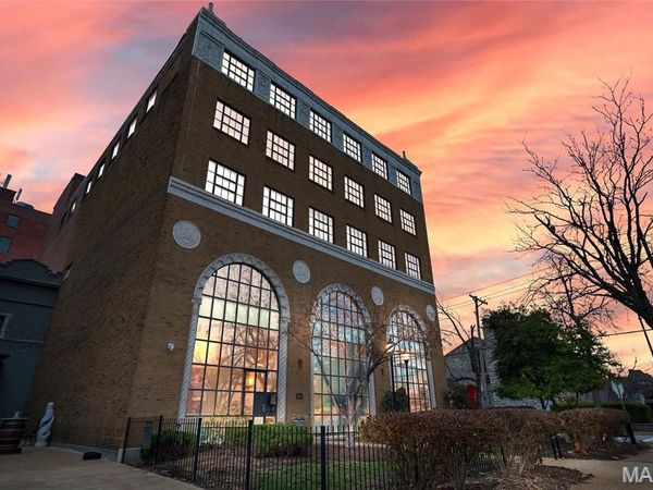 4901 Washington Boulevard , St Louis, MO 63108