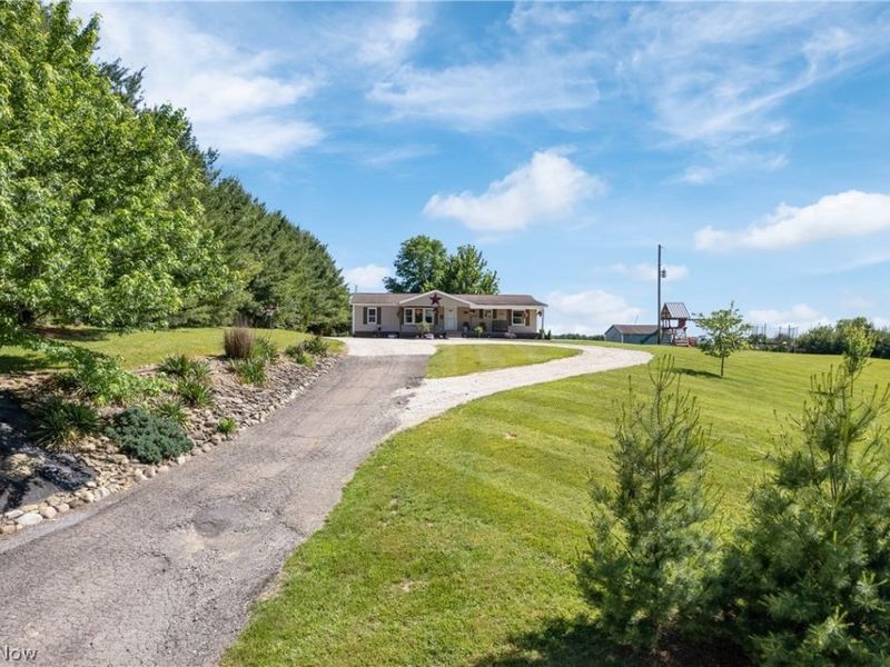 8600 Memorial Road NE, Kensington, OH 44427 Photo 1