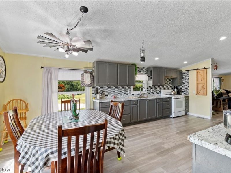 8600 Memorial Road NE, Kensington, OH 44427 Photo 15