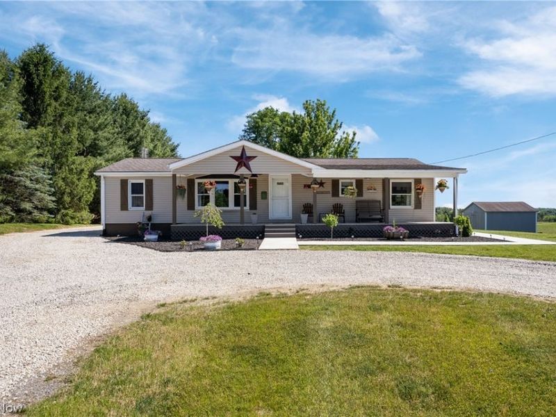 8600 Memorial Road NE, Kensington, OH 44427 Photo 2