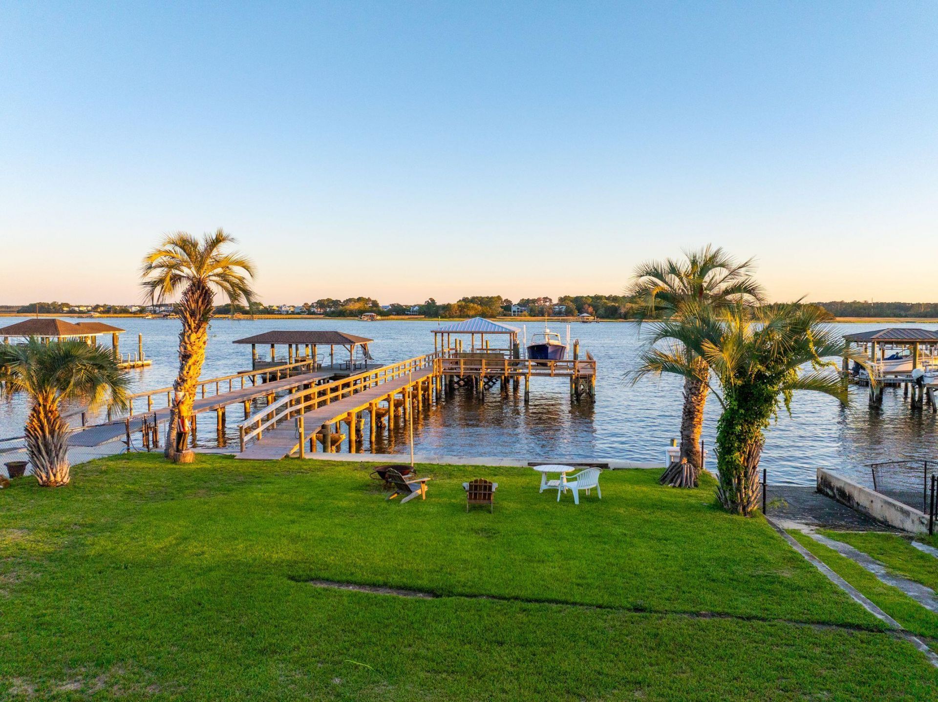 2313 Lazy River Drive Photo 6