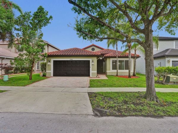 17961 SW 27th St, Miramar, FL 33029