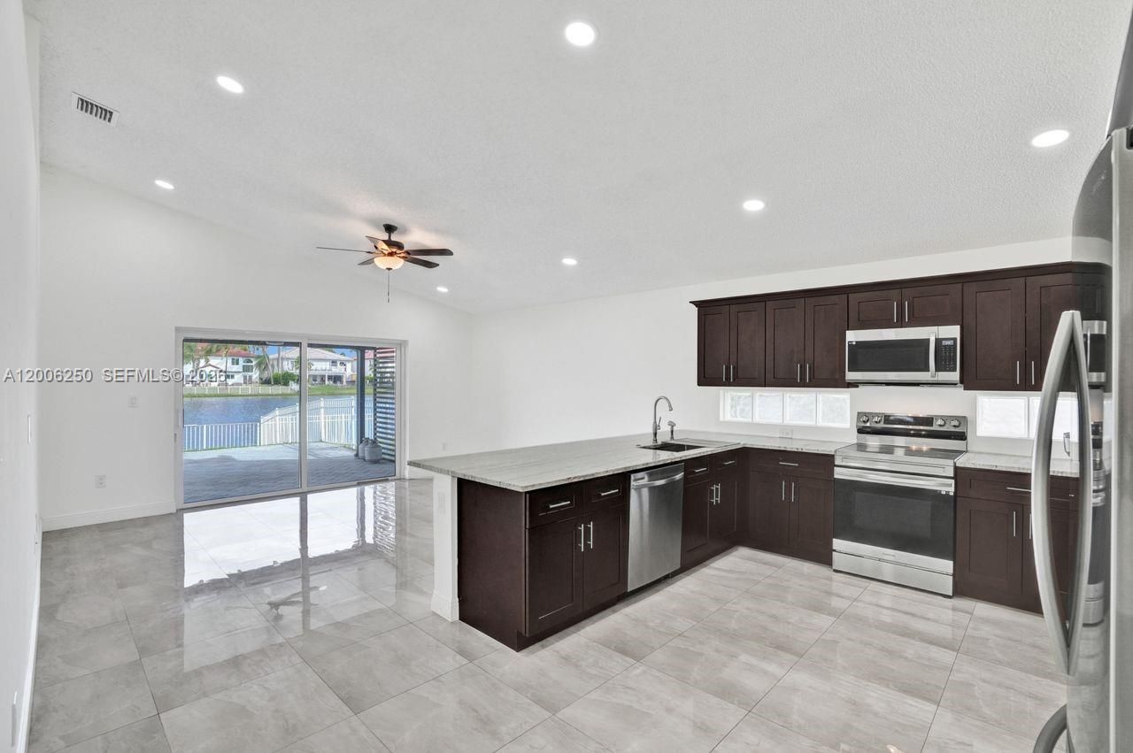 17961 SW 27th St, Miramar, FL 33029 Photo