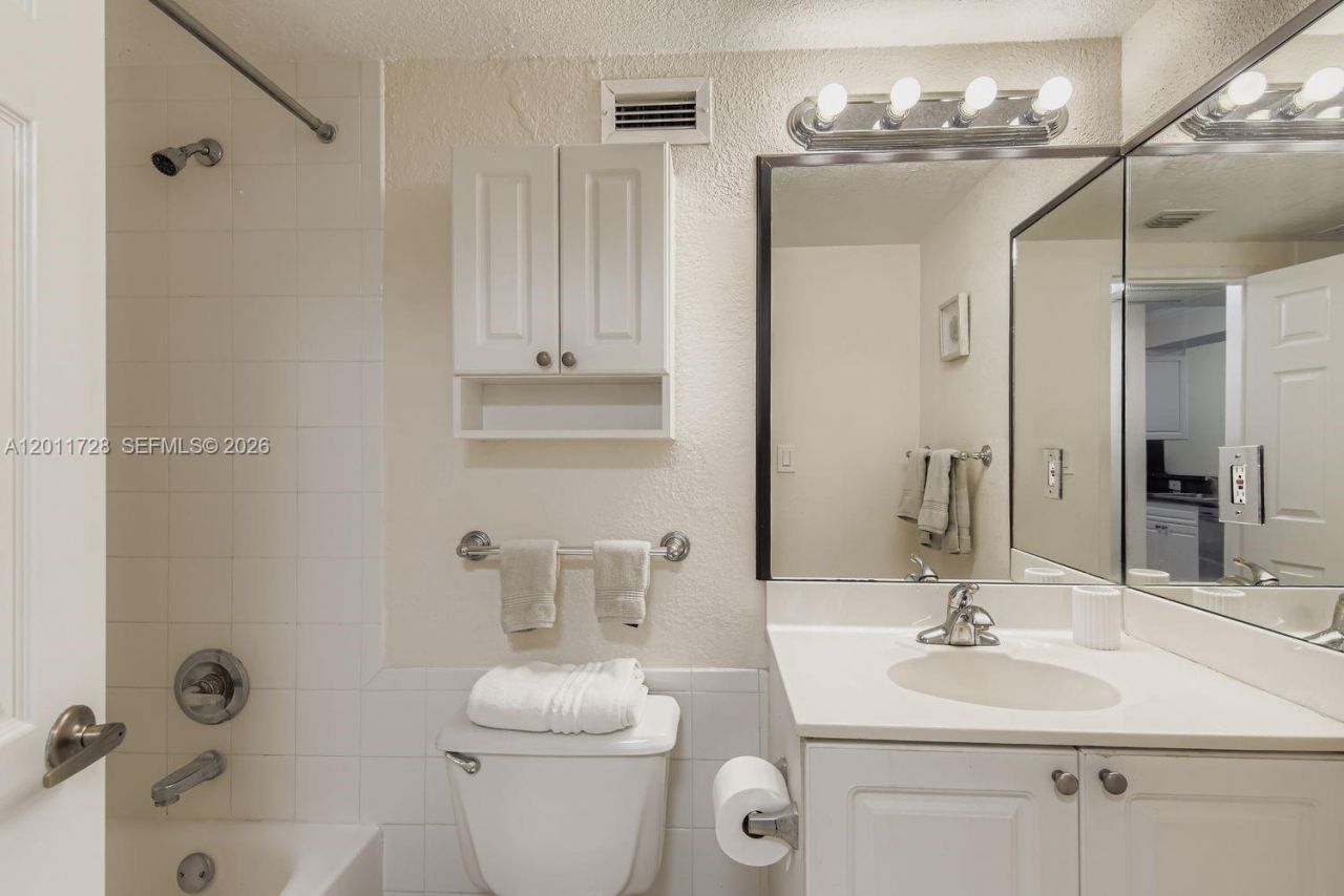 2501 S Ocean Dr, Unit 1032, Hollywood, FL 33019 Photo