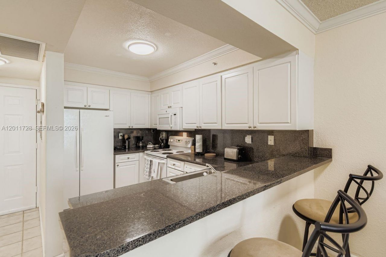 2501 S Ocean Dr, Unit 1032, Hollywood, FL 33019 Photo