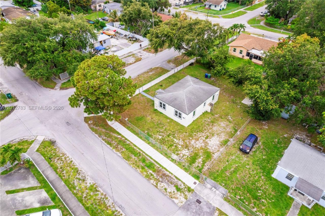 9301 NW 20th Ave , Miami, FL 33147 Photo