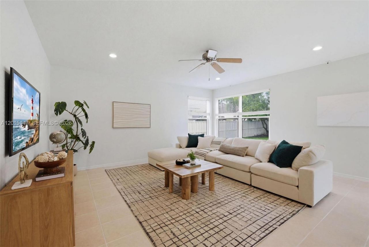 13845 NW 14th St , Pembroke Pines, FL 33028 Photo