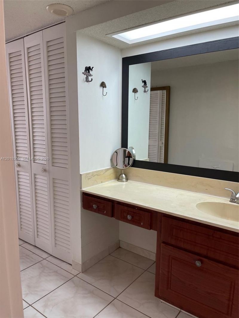 5701 Collins Ave, Unit 511, Miami Beach, FL 33140 Photo