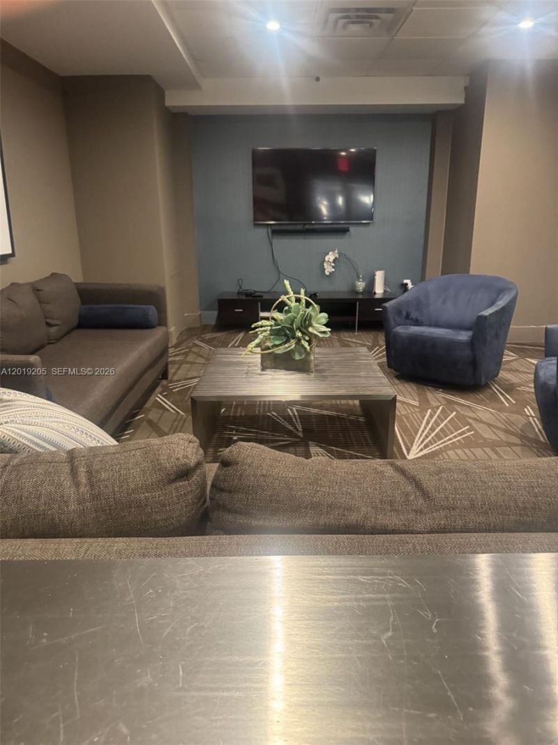5701 Collins Ave, Unit 511, Miami Beach, FL 33140 Photo