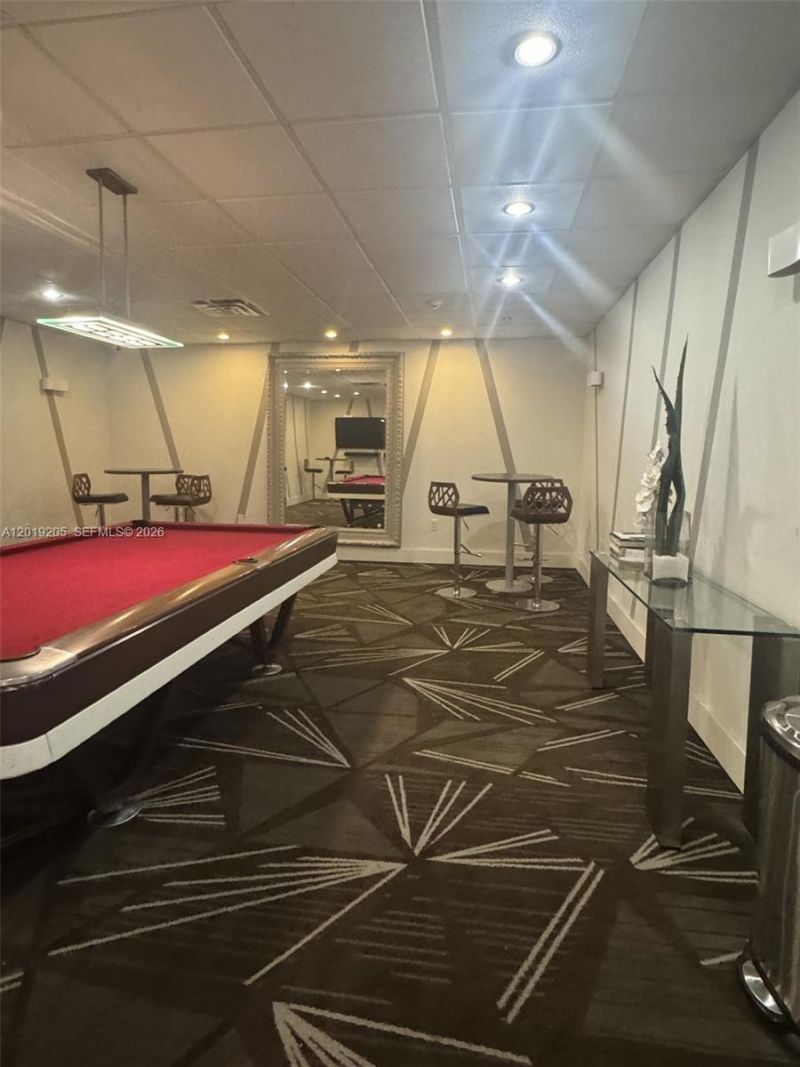 5701 Collins Ave , Unit 511, Miami Beach, FL 33140 Photo