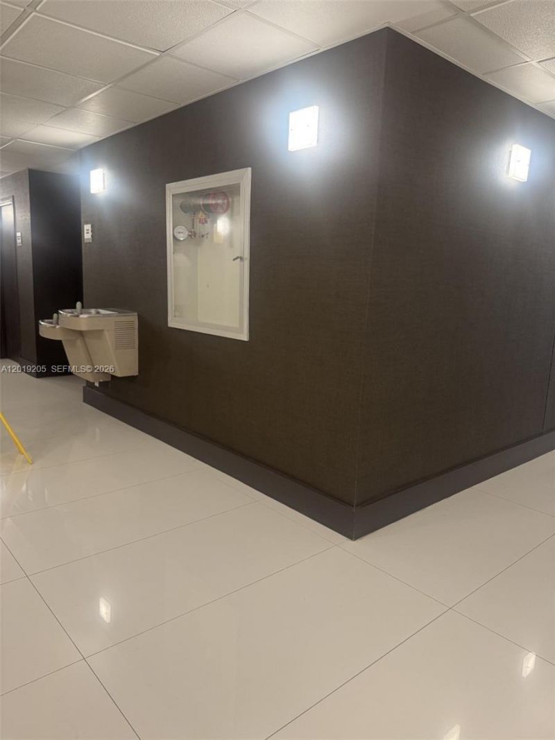 5701 Collins Ave, Unit 511, Miami Beach, FL 33140 Photo