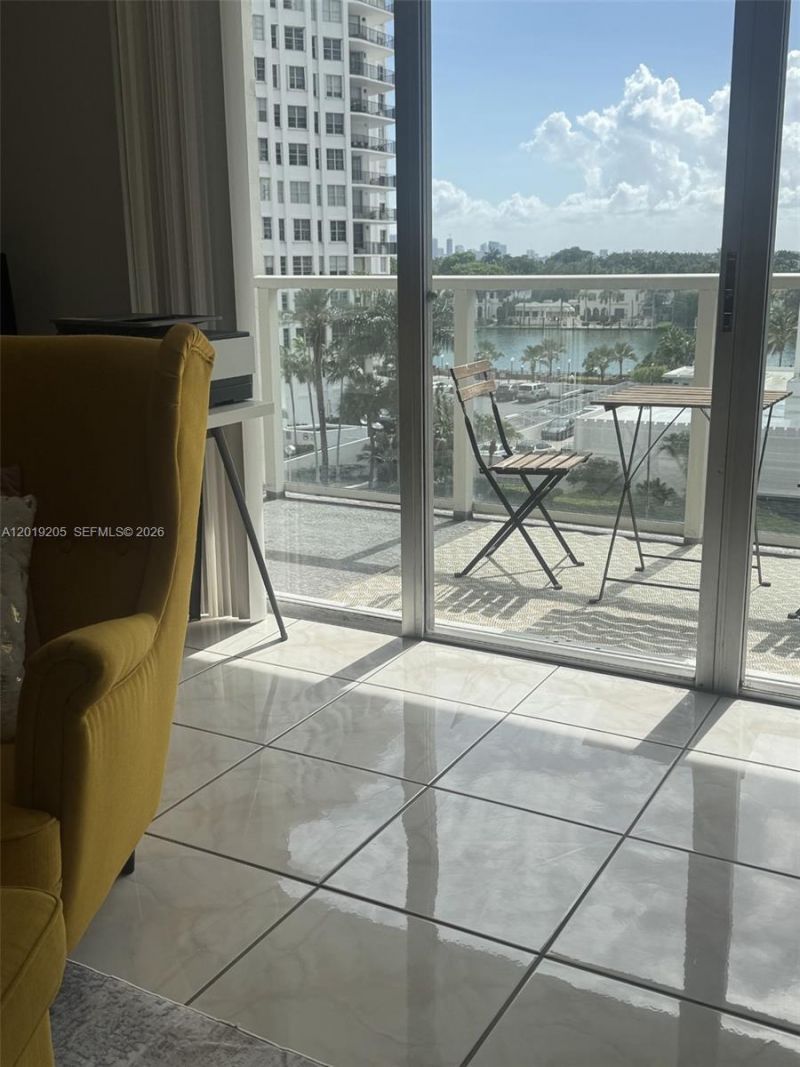 5701 Collins Ave , Unit 511, Miami Beach, FL 33140 Photo