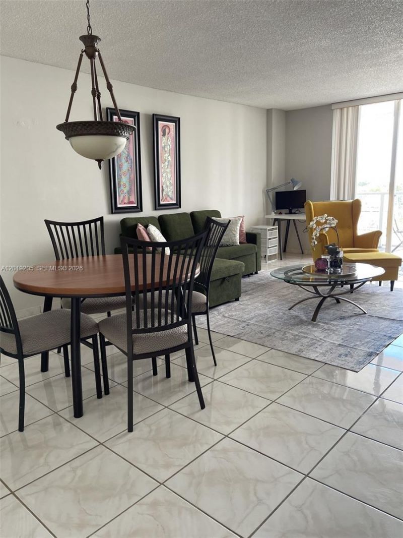5701 Collins Ave , Unit 511, Miami Beach, FL 33140 Photo