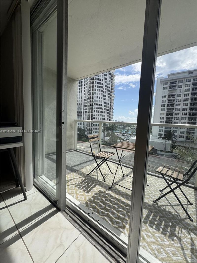 5701 Collins Ave, Unit 511, Miami Beach, FL 33140 Photo