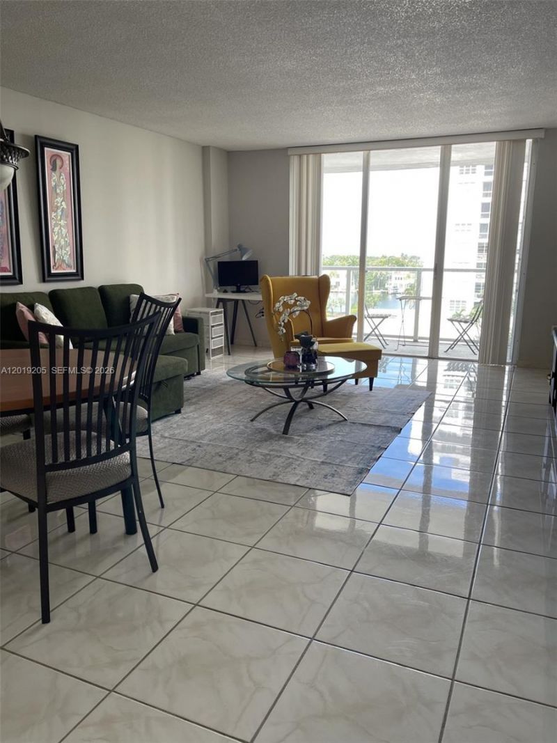 5701 Collins Ave , Unit 511, Miami Beach, FL 33140 Photo