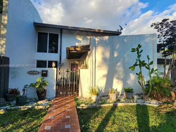 6931 SW 111th Ct , Miami, FL 33173