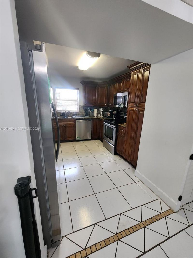 6931 SW 111th Ct , Miami, FL 33173 Photo